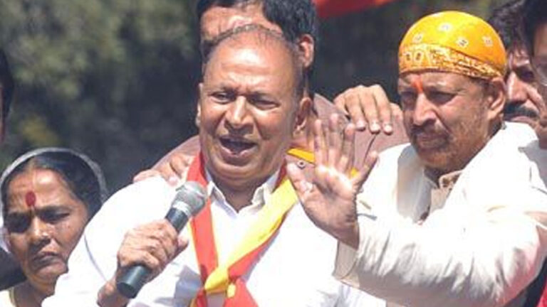 ಡಾ.ರಾಜ್ ನೆನಪಿಸಿದ ಕಾವೇರಿ ಹೋರಾಟ ಡಾ.ರಾಜ್ ನೆನಪಿಸಿದ ಕಾವೇರಿ ಹೋರಾಟ
