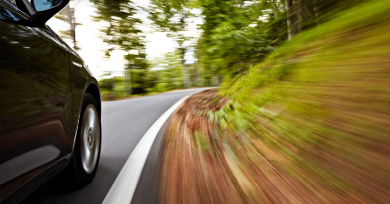 ಕಾರು ಹರಿದು ಇಬ್ಬರು ರೈತರ ದುರ್ಮರಣ