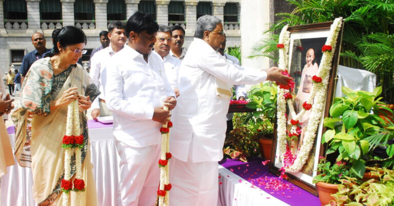 ಗಾಂಧೀಜಿ, ಶಾಸ್ತ್ರಿರವರ ಮೌಲ್ಯಗಳು ನಮಗೆ ದಾರಿದೀಪ : ಸಿಎಂ