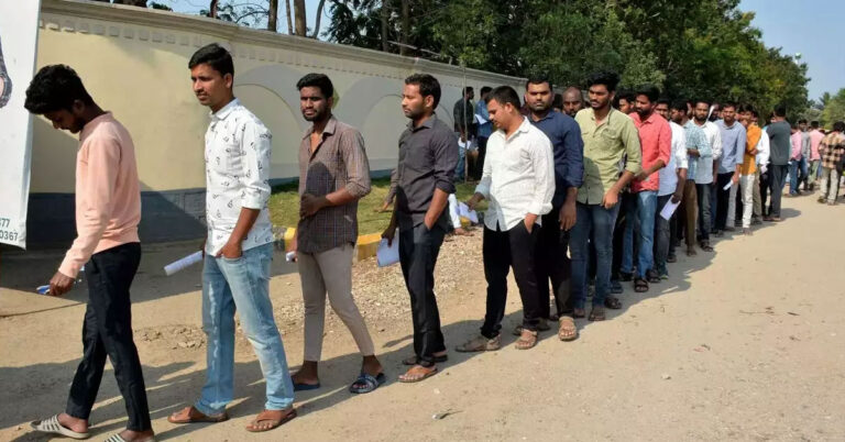ಬಿಹಾರ ಪೊಲೀಸ್ ನೇಮಕಾತಿ ಪರೀಕ್ಷೆ ರದ್ದು ಬಿಹಾರ ಪೊಲೀಸ್ ನೇಮಕಾತಿ ಪರೀಕ್ಷೆ ರದ್ದು