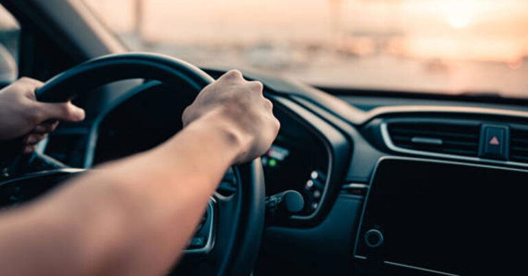 ಹೆದ್ದಾರಿಗಳಲ್ಲಿ ಎಚ್ಚರ ತಪ್ಪಿದರೆ ಪ್ರಾಣಕ್ಕೆ ಕಂಟಕ