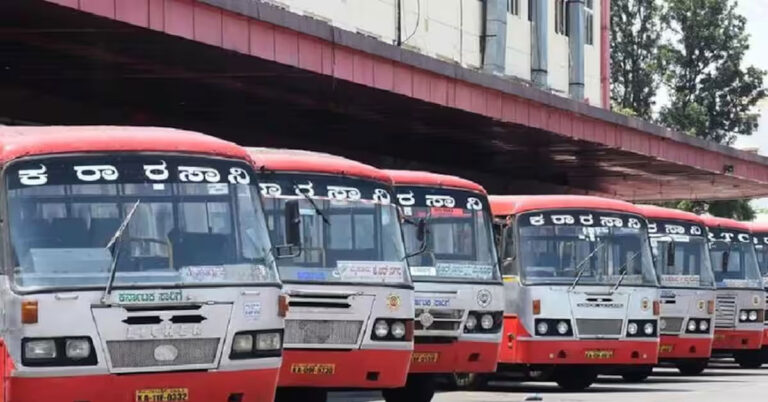 ಕಾಂಗ್ರೆಸ್ಸಿಗರ ಜನಕಲ್ಯಾಣ ಸಮಾವೇಶ ಹಿನ್ನೆಲೆಯಲ್ಲಿ ಬಸ್ಗಳಿಲ್ಲದೆ ಪರದಾಡಿದ ಸಾರ್ವಜನಿಕರು ಕಾಂಗ್ರೆಸ್ಸಿಗರ ಜನಕಲ್ಯಾಣ ಸಮಾವೇಶ ಹಿನ್ನೆಲೆಯಲ್ಲಿ ಬಸ್ಗಳಿಲ್ಲದೆ ಪರದಾಡಿದ ಸಾರ್ವಜನಿಕರು