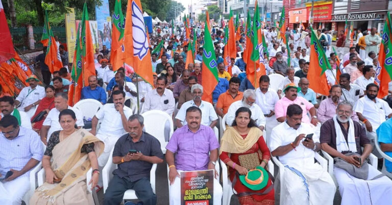 ಕೇರಳ ಸೆಕ್ರೆಟರಿಯೇಟ್‍ಗೆ ಬಿಜೆಪಿ ಮುತ್ತಿಗೆ