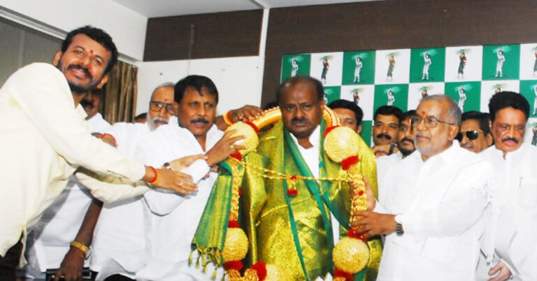 ಜೆಡಿಎಸ್ ರಾಜ್ಯಾಧ್ಯಕ್ಷರಾಗಿ ಎಚ್.ಡಿ.ಕುಮಾರಸ್ವಾಮಿ ಆಯ್ಕೆ ಜೆಡಿಎಸ್ ರಾಜ್ಯಾಧ್ಯಕ್ಷರಾಗಿ ಎಚ್.ಡಿ.ಕುಮಾರಸ್ವಾಮಿ ಆಯ್ಕೆ