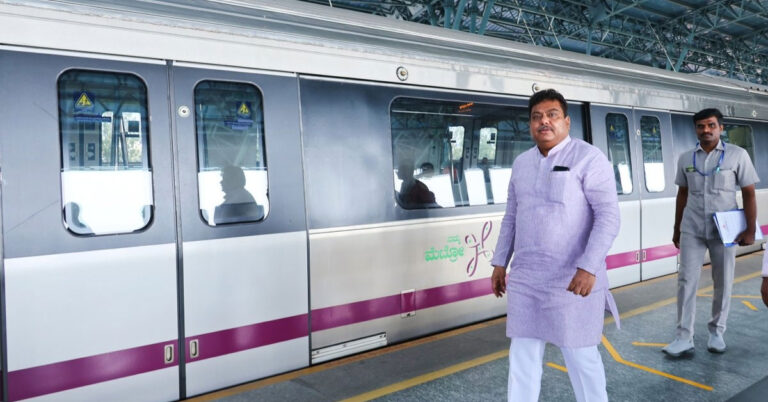 ಮೆಟ್ರೋದಲ್ಲಿ ಪ್ರಯಾಣಿಸಿದ ಸಚಿವ ಎಂ.ಬಿ.ಪಾಟೀಲ್