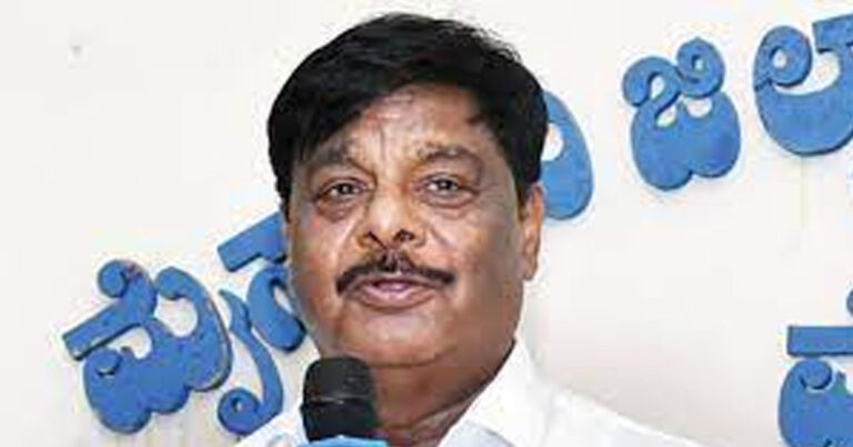 ಪರೀಕ್ಷೆ ವೇಳೆ ಹಿಜಾಬ್‌ ಧರಿಸಲು ಅನುಮತಿ ಬಗ್ಗೆ ಪರಿಶೀಲನೆ : ಸಚಿವ ಎಚ್‌.ಸಿ.ಮಹದೇವಪ್ಪ