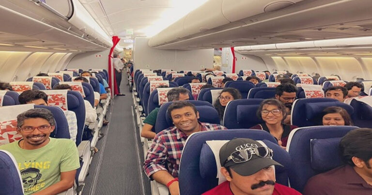 ಇಸ್ರೆಲ್ನಿಂದ ದೆಹಲಿಗೆ ಬಂದಿಳಿದ 471 ಭಾರತೀಯರು ಇಸ್ರೆಲ್ನಿಂದ ದೆಹಲಿಗೆ ಬಂದಿಳಿದ 471 ಭಾರತೀಯರು