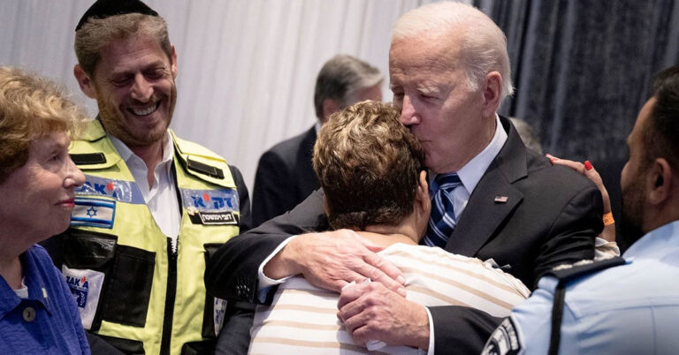 ಹಮಾಸ್ ಉಗ್ರರಿಗೆ ಚಳ್ಳೆಹಣ್ಣು ತಿನ್ನಿಸಿದ್ದ ಇಸ್ರೇಲಿ ಮಹಿಳೆ ಭೇಟಿಯಾದ ಬಿಡೆನ್