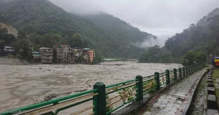 ಸಿಕ್ಕಿಂನಲ್ಲಿ ಮೇಘಸ್ಪೋಟ, 23 ಸೇನಾ ಸಿಬ್ಬಂದಿ ನಾಪತ್ತೆ