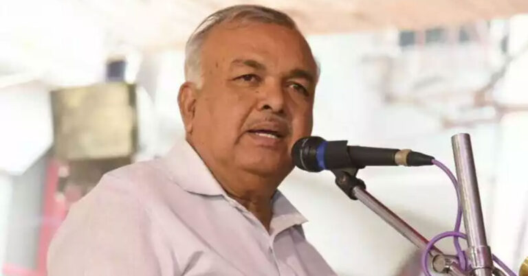 ಬಸ್ ಪ್ರಯಾಣ ದರ ಏರಿಕೆ ಸದ್ಯಕ್ಕಿಲ್ಲ : ಸಚಿವ ರಾಮಲಿಂಗಾರೆಡ್ಡಿ ಬಸ್ ಪ್ರಯಾಣ ದರ ಏರಿಕೆ ಸದ್ಯಕ್ಕಿಲ್ಲ : ಸಚಿವ ರಾಮಲಿಂಗಾರೆಡ್ಡಿ