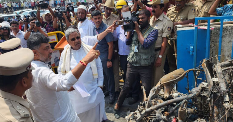 ಪಟಾಕಿ ದುರಂತ : ನಾಲ್ವರು ಅಧಿಕಾರಿಗಳನ್ನು ಅಮಾನತುಗೊಳಿಸಿ ಆದೇಶ