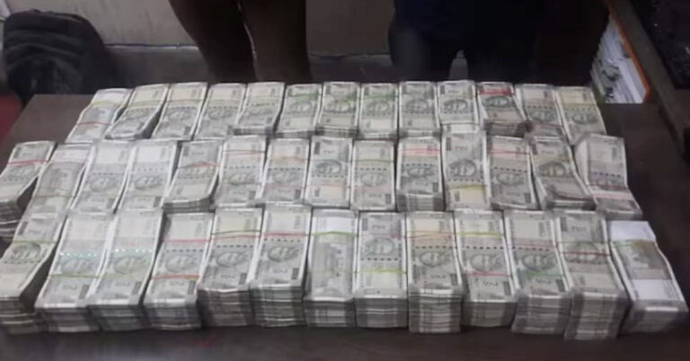 ಅಡಿಕೆ ವ್ಯಾಪಾರಿಯ 1 ಕೋಟಿ ಹಣ ಕಳ್ಳತನ, ಕಾರು ಚಾಲಕ ಸೇರಿ ನಾಲ್ವರ ಬಂಧನ