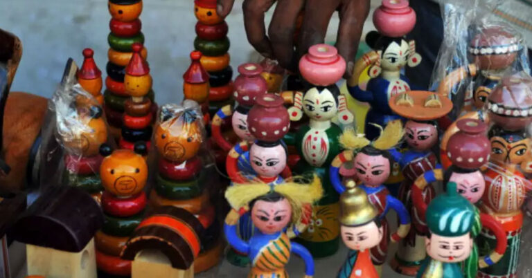 ಕರ್ನಾಟಕ ಕರ-ಕುಶಲ ವಸ್ತುಗಳ ಪ್ರದರ್ಶನಕ್ಕೆ ದೆಹಲಿಯಲ್ಲಿ ಶಾಪಿಂಗ್ ಕಟ್ಟಡ ಸಂಕೀರ್ಣ