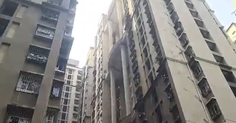 ಮುಂಬೈನ ವಸತಿ ಕಟ್ಟಡದಲ್ಲಿ ಬೆಂಕಿ, 135 ಜನರ ರಕ್ಷಣೆ