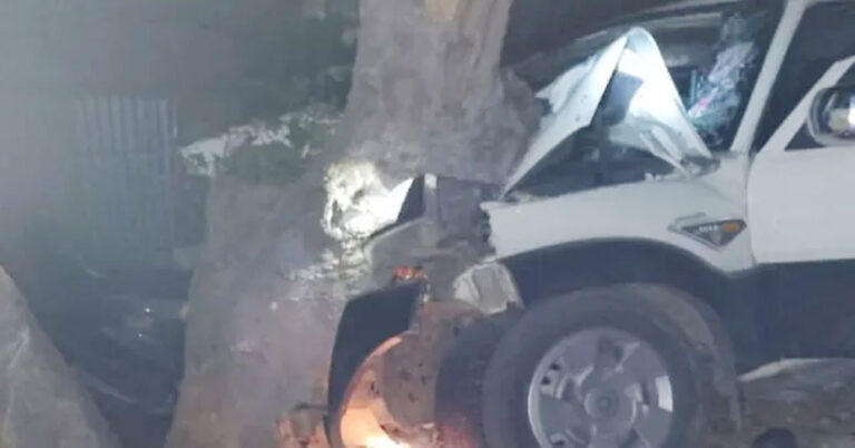 ಎಸ್‍ಯುವಿ ಮರಕ್ಕೆ ಅಪ್ಪಳಿಸ ಐವರ ಸಾವು