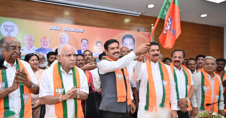 ಕಾರ್ಯಕರ್ತರ ಹರ್ಷೋದ್ಘಾರಗಳ ಬಿಜೆಪಿ ನೂತನ ರಾಜ್ಯಾಧ್ಯಕ್ಷರಾಗಿ ವಿಜಯೇಂದ್ರ ಪದಗ್ರಹಣ