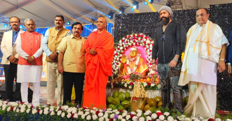 ನನ್ನ ಕಲಾಸೇವೆ ಅತ್ಯಂತ ಕಿರಿದು, ಕರುನಾಡ ಪ್ರೀತಿ ಅತ್ಯಂತ ಹಿರಿದು : ಯಶ್