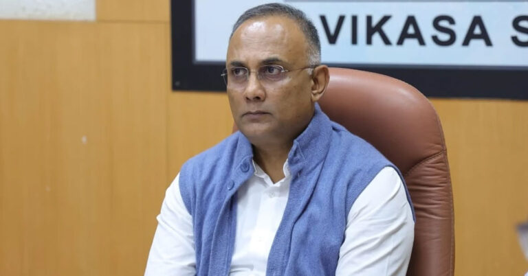 ಬೊಮ್ಮಾಯಿ ಜನರ ಬಾಯಿಗೆ ಮಣ್ಣು ಹಾಕಿ ಹೋಗಿದ್ದಾರೆ : ಗುಂಡೂರಾವ್ ಕಿಡಿ