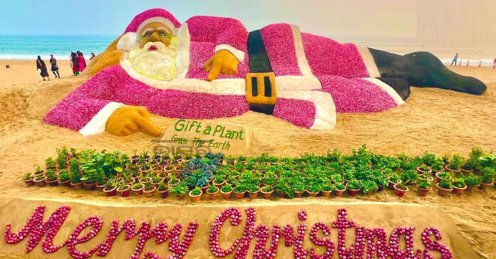'world's biggest' Santa Claus with onions,