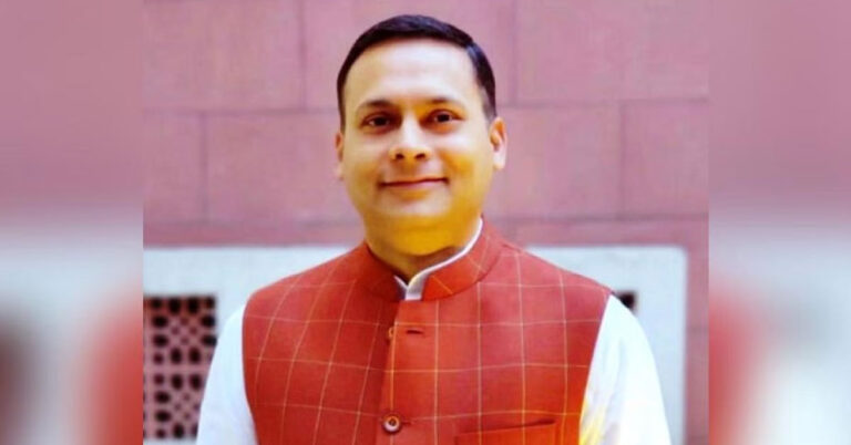 ದೀದಿ ಟೀಕಿಸಿದ್ದ ಮಾಳವಿಯಾ ವಿರುದ್ಧ ದೂರು ದಾಖಲು ದೀದಿ ಟೀಕಿಸಿದ್ದ ಮಾಳವಿಯಾ ವಿರುದ್ಧ ದೂರು ದಾಖಲು