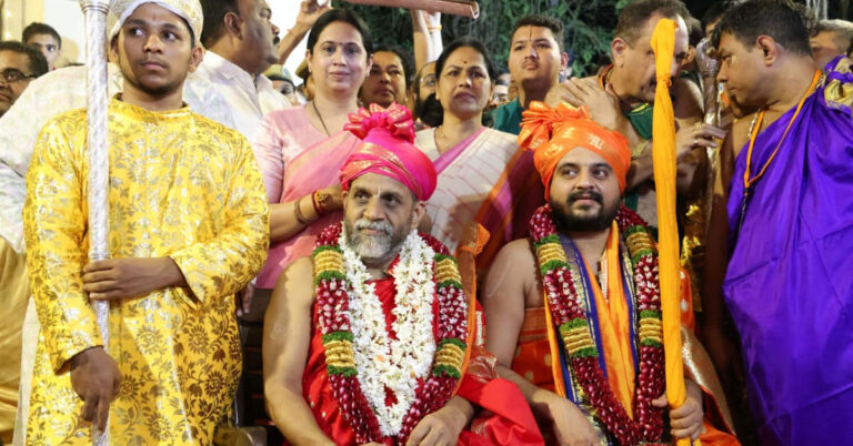 ಪರ್ಯಾಯ ಪೀಠಾರೋಹಣ ಮಾಡಿದ ಸುಗುಣೇಂದ್ರ ತೀರ್ಥರು
