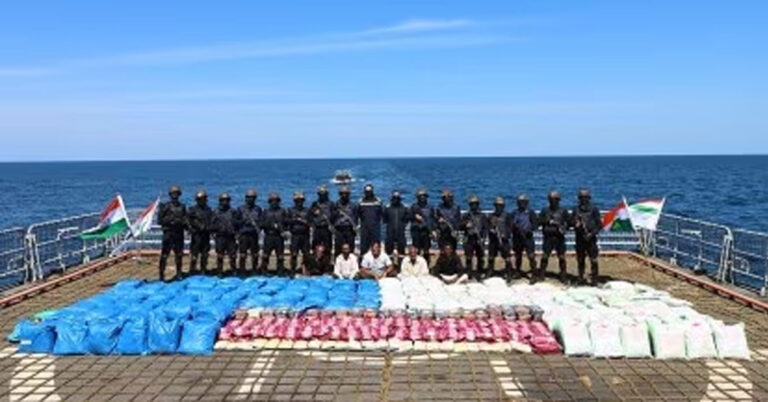 ಗುಜರಾತ್‍ನ ಕರಾವಳಿಯಲ್ಲಿ ಬರೋಬ್ಬರಿ 3,300 ಕೆಜಿ ಡ್ರಗ್ಸ್ ವಶ