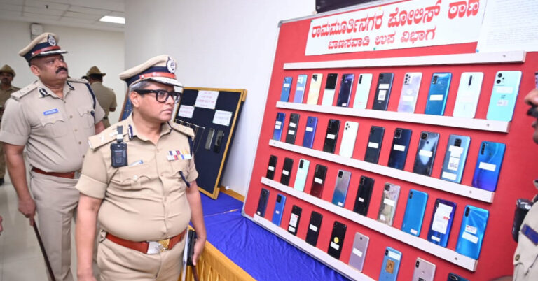 ನಾಲ್ವರು ಮೊಬೈಲ್ ಸುಲಿಗೆಕೋರರ ಬಂಧನ: 70 ಮೊಬೈಲ್ ವಶ