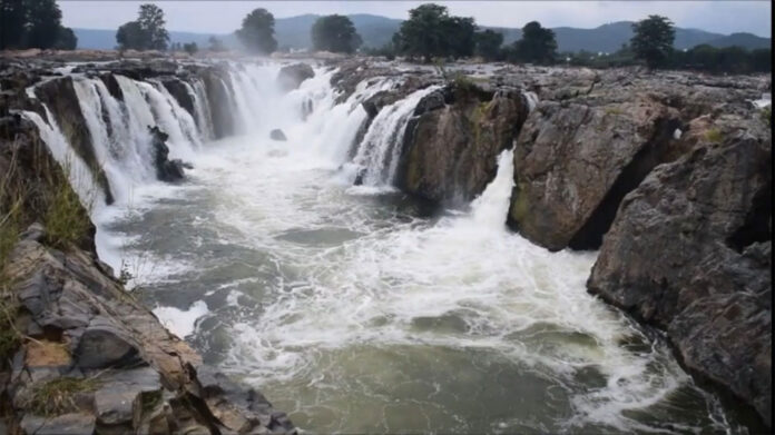 hogenakkal falls