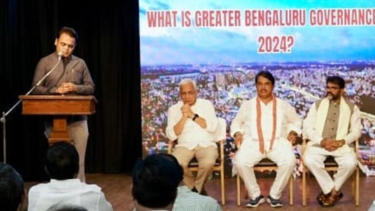 ಬೆಂಗಳೂರು ವಿಭಜನೆಗೆ ಬಿಜೆಪಿ-ಜೆಡಿಎಸ್ ವಿರೋಧ, ಈ ನಗರ ಕನ್ನಡಿಗರಿಗಾಗಿಯೇ ಇರಬೇಕು ಬೆಂಗಳೂರು ವಿಭಜನೆಗೆ ಬಿಜೆಪಿ-ಜೆಡಿಎಸ್ ವಿರೋಧ, ಈ ನಗರ ಕನ್ನಡಿಗರಿಗಾಗಿಯೇ ಇರಬೇಕು