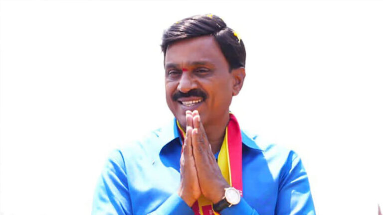 14 ವರ್ಷಗಳ ಬಳಿಕ ಬಳ್ಳಾರಿ ಪ್ರವೇಶಕ್ಕೆ ಜನಾರ್ಧನ ರೆಡ್ಡಿಗೆ ಅನುಮತಿ, ಬೆಂಬಲಿಗರ ಸಂಭ್ರಮ 14 ವರ್ಷಗಳ ಬಳಿಕ ಬಳ್ಳಾರಿ ಪ್ರವೇಶಕ್ಕೆ ಜನಾರ್ಧನ ರೆಡ್ಡಿಗೆ ಅನುಮತಿ, ಬೆಂಬಲಿಗರ ಸಂಭ್ರಮ
