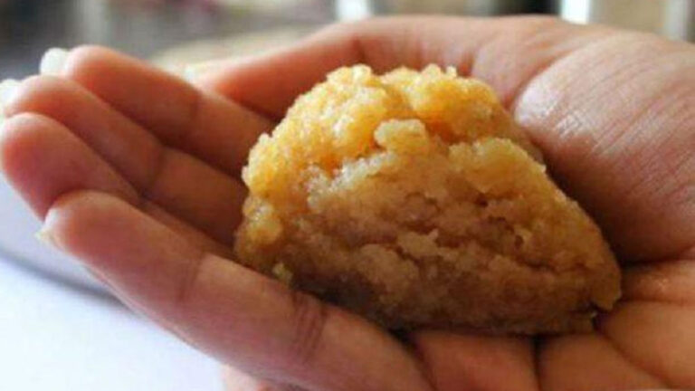 ತಿರುಪತಿ ಲಡ್ಡು ವಿವಾದ ಭುಗಿದೆದ್ದ ಬೆನ್ನಲ್ಲೇ, ಪ್ರಸಾದ ಖರೀದಿಗೆ ಜನ ಹಿಂದೇಟು ತಿರುಪತಿ ಲಡ್ಡು ವಿವಾದ ಭುಗಿದೆದ್ದ ಬೆನ್ನಲ್ಲೇ, ಪ್ರಸಾದ ಖರೀದಿಗೆ ಜನ ಹಿಂದೇಟು