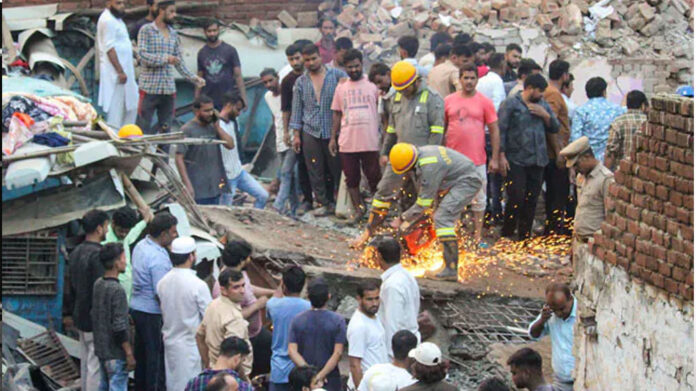 building collapse in Uttar Pradesh