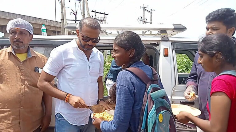 ಕಾಲೇಜು ವಿದ್ಯಾರ್ಥಿಗಳ ಊಟದ ವಿಚಾರದಲ್ಲಿ ರಾಜಕೀಯ ಕಾಲೇಜು ವಿದ್ಯಾರ್ಥಿಗಳ ಊಟದ ವಿಚಾರದಲ್ಲಿ ರಾಜಕೀಯ