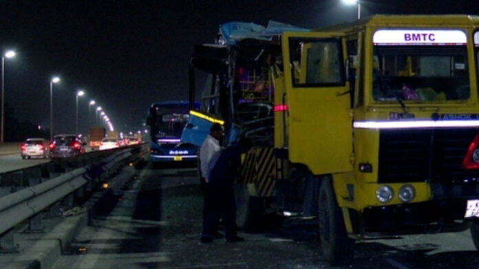 two-people-died-in-bengaluru-airport-road-accident/