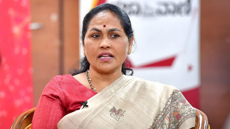 ಹೆಚ್ಚಿನ ಪರಿಹಾರ ಕೊಡಲು ಸಾಧ್ಯವಾಗದಿದ್ದರೆ ರಾಜೀನಾಮೆ ನೀಡಿ : ಶೋಭಾ ಕರಂದ್ಲಾಜೆ