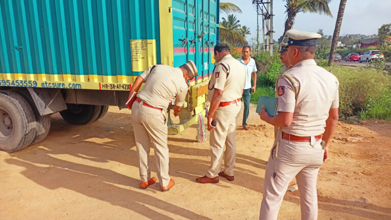 ಕಂಟೈನರ್ ಲಾರಿಗೆ ಬೈಕ್‌ ಡಿಕ್ಕಿಯಾಗಿ ಮೂವರು ಸೆಕ್ಯೂರಿಟಿ ಗಾರ್ಡ್‌ಗಳ ದುರ್ಮರಣ