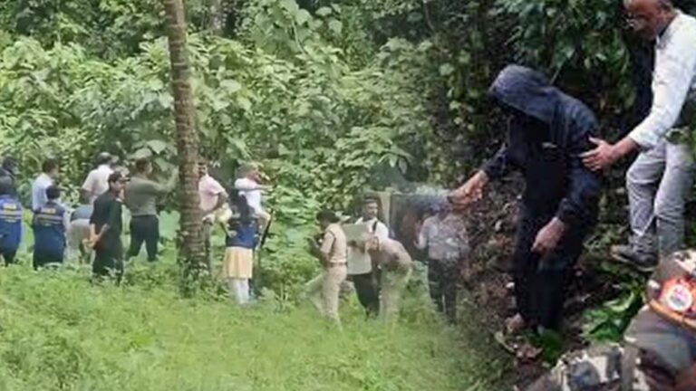 ನೇತ್ರಾವತಿ ತಟದಲ್ಲಿ ಮೂಳೆಗಳಿಗಾಗಿ ಎಸ್‌‍ಐಟಿ ಅಧಿಕಾರಿಗಳ ಶೋಧ.!