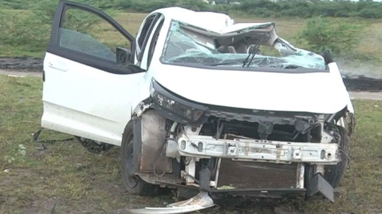 ಗದಗ : ಭೀಕರ ಅಪಘಾತದಲ್ಲಿ ಇಬ್ಬರು ಕಾನ್‌ಸ್ಟೇಬಲ್‌ಗಳು ಸೇರಿ ಮೂವರ ದುರ್ಮರಣ