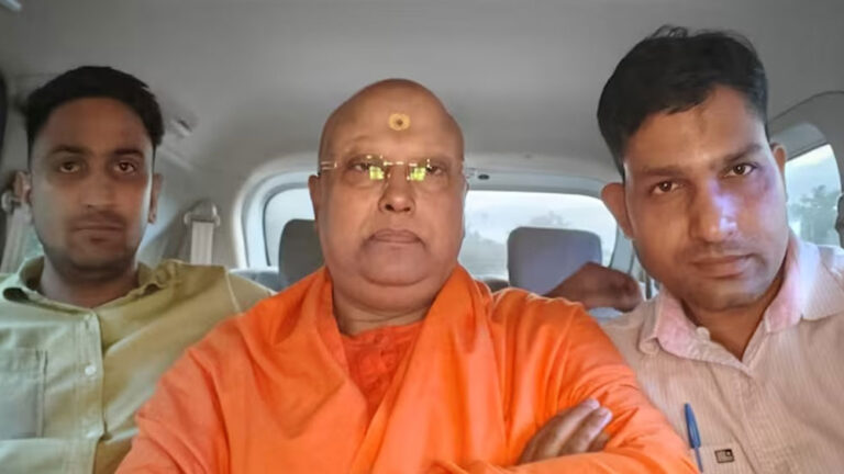 ಆಶ್ರಮದಲ್ಲಿ ವಿದ್ಯಾರ್ಥಿನಿಯರಿಗೆ ಲೈಂಗಿಕ ಕಿರುಕುಳ ನೀಡಿದ್ದ ಸ್ವಾಮಿ ಚೈತನ್ಯಾನಂದ ಸರಸ್ವತಿ ಅರೆಸ್ಟ್