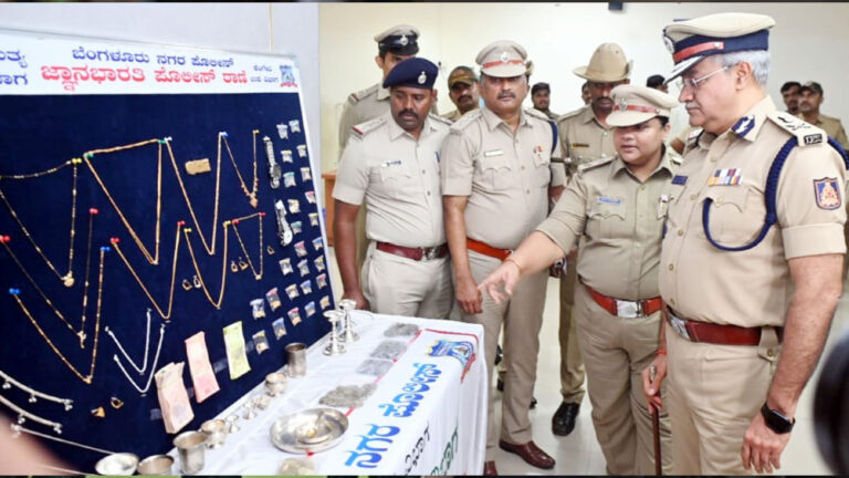 ಮನೆಗಳ್ಳತನ : ಇಬ್ಬರು ರೌಡಿ ಸೇರಿ ಮೂವರ ಸೆರೆ, 50 ಲಕ್ಷ ರೂ. ಮೌಲ್ಯದ ಚಿನ್ನಾಭರಣ ಜಪ್ತಿ