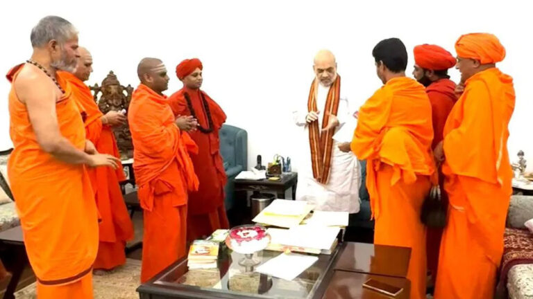 ಮಕ್ಕಳಿಗೆ ಜೀವನ ಮೌಲ್ಯದ ಜೊತೆಗೆ ಸಂಪ್ರದಾಯ ಕಲಿಸುವ ಜವಾಬ್ದಾರಿಯೂ ಶಿಕ್ಷಕರದ್ದೇ: ಜಯೇಂದ್ರ ಪುರಿ ಮಹಾಸ್ವಾಮೀಜಿ