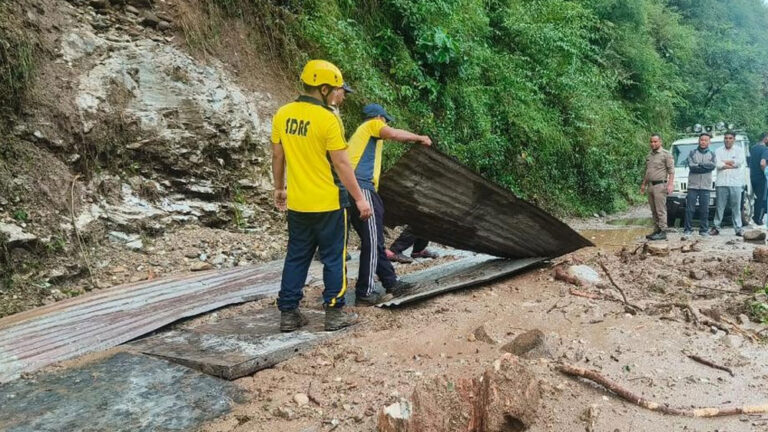 ಉತ್ತರಾಖಂಡ್‌ನಲ್ಲಿ ಭೂಕುಸಿತದಲ್ಲಿ 10ಕ್ಕೂ ಹೆಚ್ಚು ಮಂದಿ ಕಣ್ಮರೆ