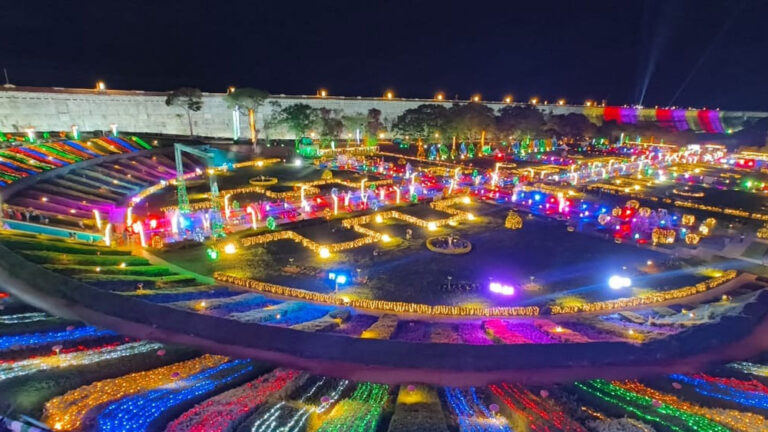 ಕಾವೇರಿ ಆರತಿಗೆ ಕ್ಷಣಗಣನೆ, ಮಧುವಣಗಿತ್ತಿಯಂತೆ ಸಿಂಗಾರಗೊಂಡ ಕೆಆರ್‌ಎಸ್‌‍ ಜಲಾಶಯ