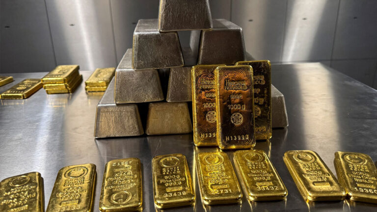 ಸಾರ್ವಕಾಲಿಕ ದಾಖಲೆ ಬರೆದ ಚಿನ್ನ, ಬೆಳ್ಳಿ ಬೆಲೆ