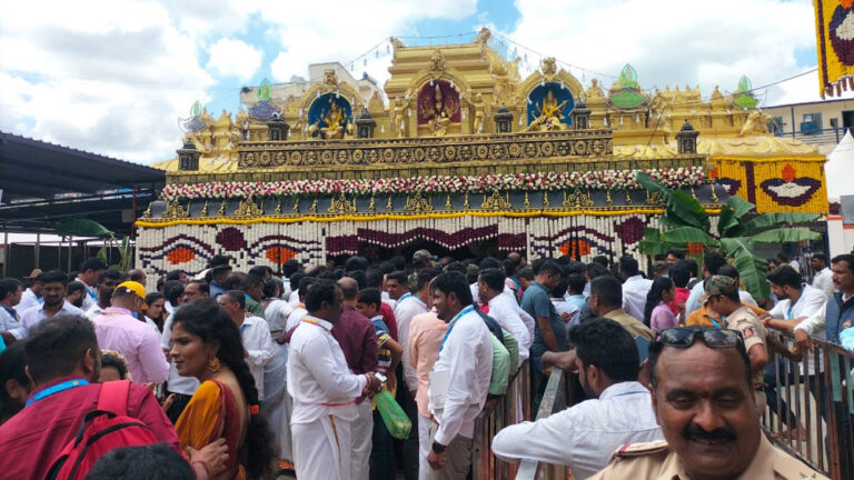 ಹಾಸನಾಂಬ ದೇವಾಲಯದ ಬಾಗಿಲು ಓಪನ್, ನಾಳೆಯಿಂದ ಭಕ್ತರಿಗೆ ದರ್ಶನ ಭಾಗ್ಯ