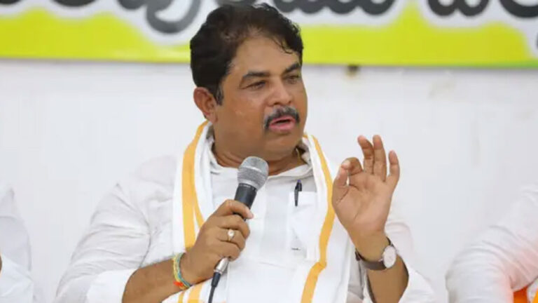 ರಾಹುಲ್‌ ಗಾಂಧಿಯಂತೆ ಸಮೀಕ್ಷೆಯೂ ಗೊಂದಲಮಯ : ಆರ್‌.ಅಶೋಕ್‌ ವ್ಯಂಗ್ಯ