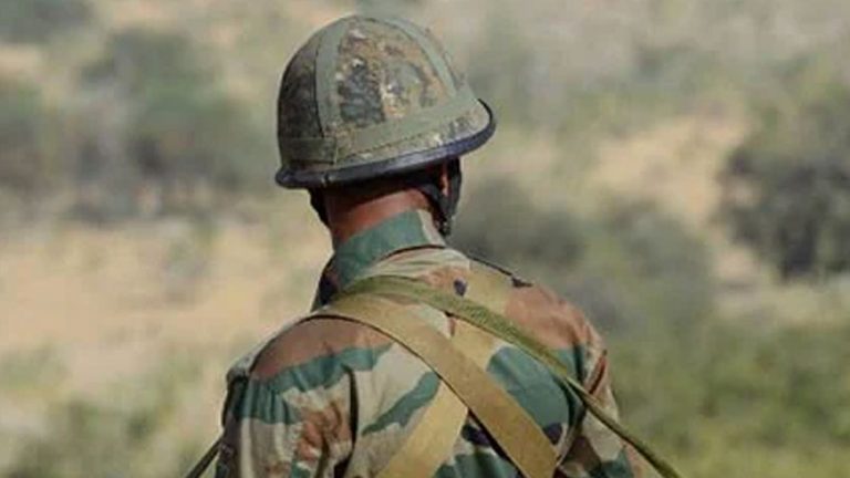 ಮಾಜಿ ಸೈನಿಕನ  ಮೇಲೆ ಪೊಲೀಸರಿಂದ ಹಲ್ಲೆ, ಕಮಿಷನರ್‌ಗೆ ದೂರು