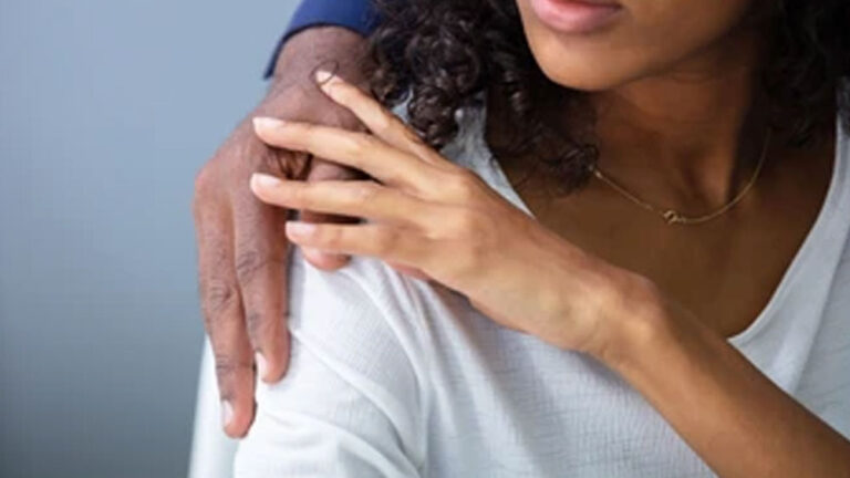 ಬಸ್‌‍ನಲ್ಲಿ ಪ್ರಯಾಣಿಸುತ್ತಿದ್ದ ವೈದ್ಯೆಗೆ ಸಹ ಪ್ರಯಾಣಿಕನಿಂದ ಕಿರುಕುಳ