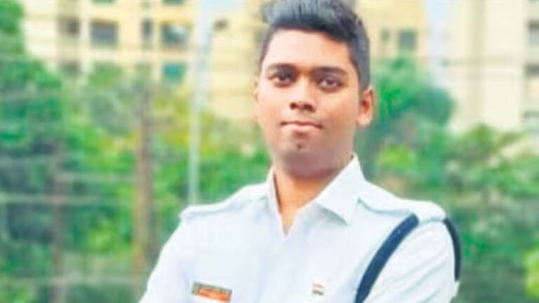 ಪಾರಿವಾಳ ರಕ್ಷಿಸಲು ಹೋಗಿ ಪ್ರಾಣ ಕಳೆದುಕೊಂಡ ಅಧಿಕಾರಿ