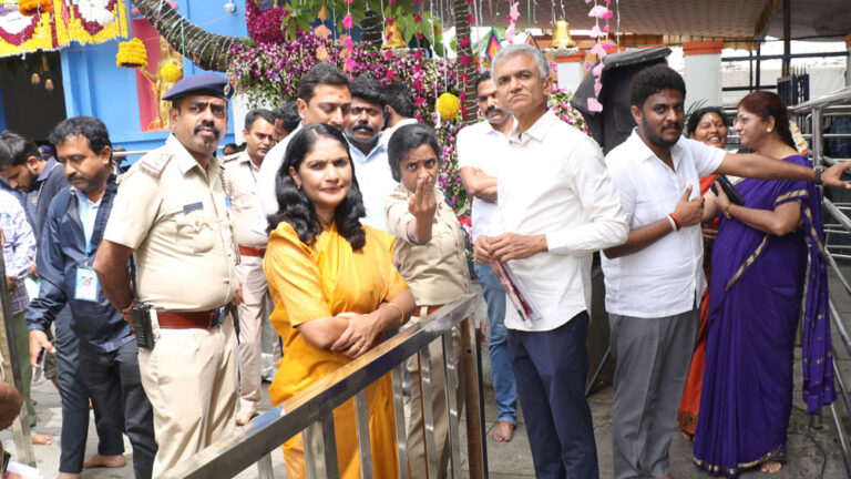 ಈವರೆಗೆ 6.40 ಲಕ್ಷ ಮಂದಿ ಭಕ್ತರಿಂದ ಹಾಸನಾಂಬ ದರ್ಶನ